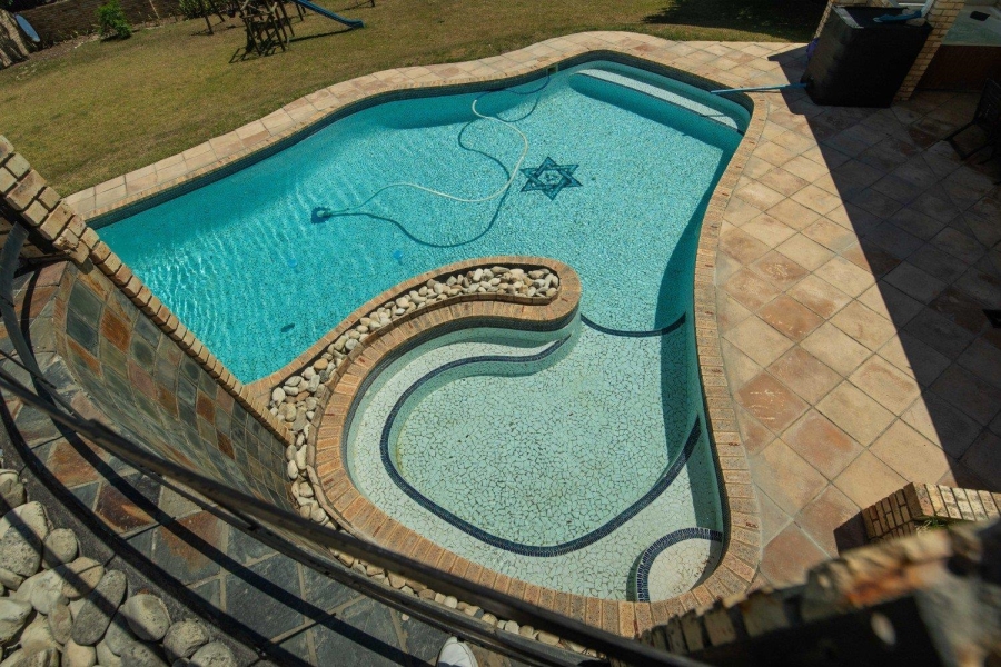 6 Bedroom Property for Sale in Walmer Heights Eastern Cape